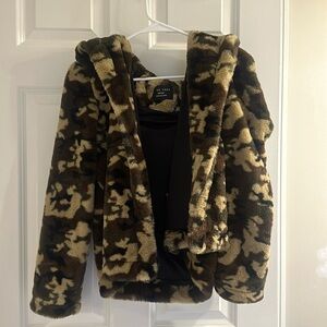 Cropped camo fury hoodie